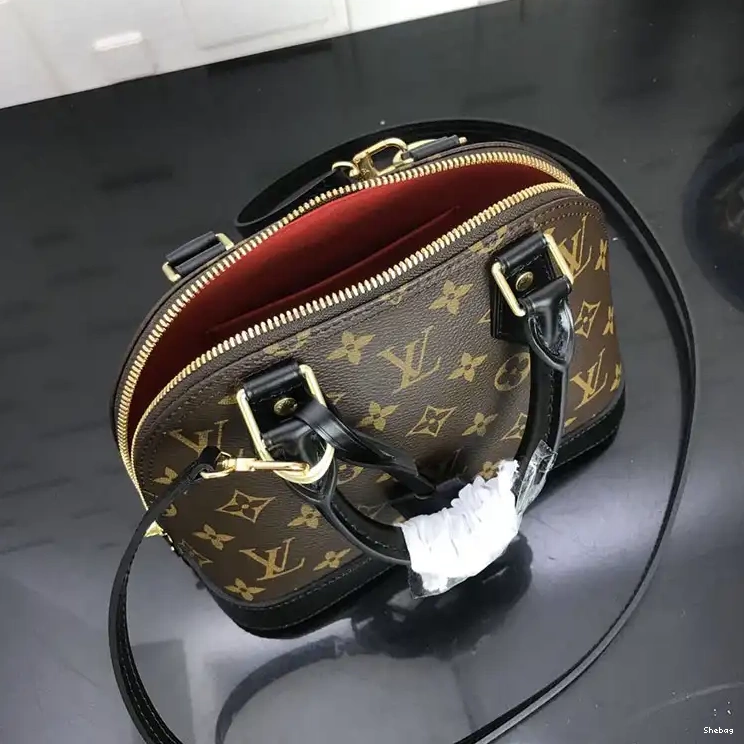 LV Bags 208B570113 0808